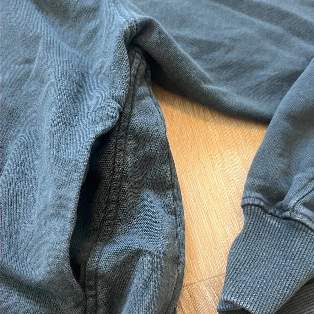 Zara Small Distressed Gray CropZip-Up Jacket